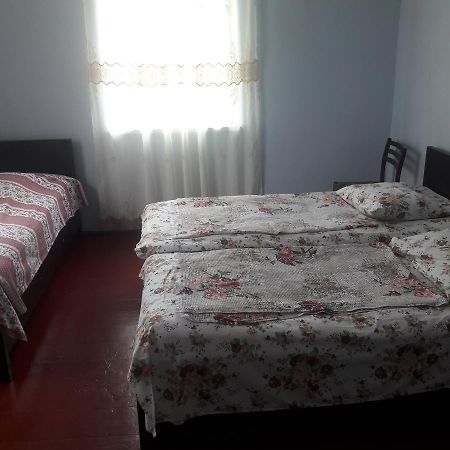 Joni Guest House Batumi Bagian luar foto