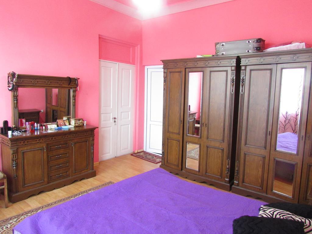 Joni Guest House Batumi Bagian luar foto