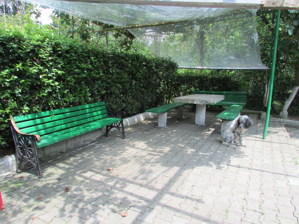 Joni Guest House Batumi Bagian luar foto